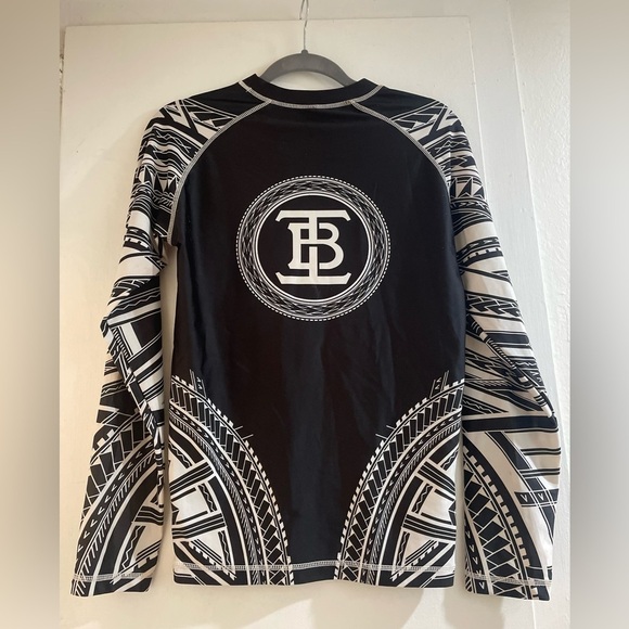 Island’s Best Y2K Tribal Surfing Rash Guard Size L - Picture 3 of 8